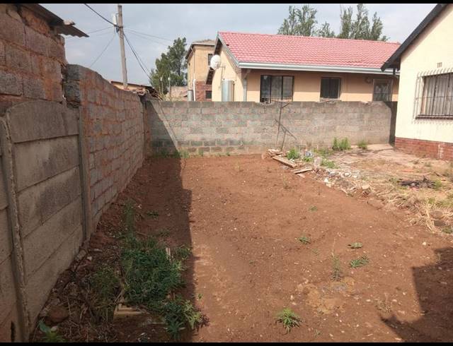 3 BEDROOM HOUSE FOR SALE IN DIEPKLOOF ZONE 3